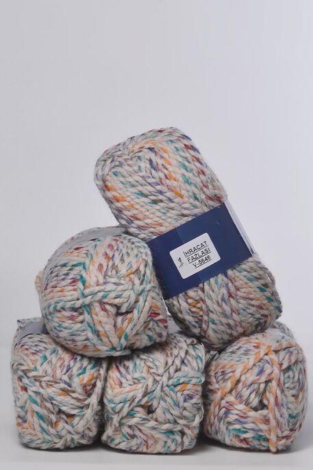  - İHRAÇ FAZLASI ÖRGÜ İPİ 500-550 GR (5 Yumak) V-5646